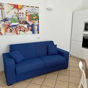 The Palace And Bed & Breakfast Santo Stefano di Camastra